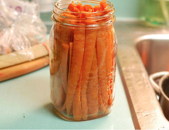 Pickled Carrots with Dill